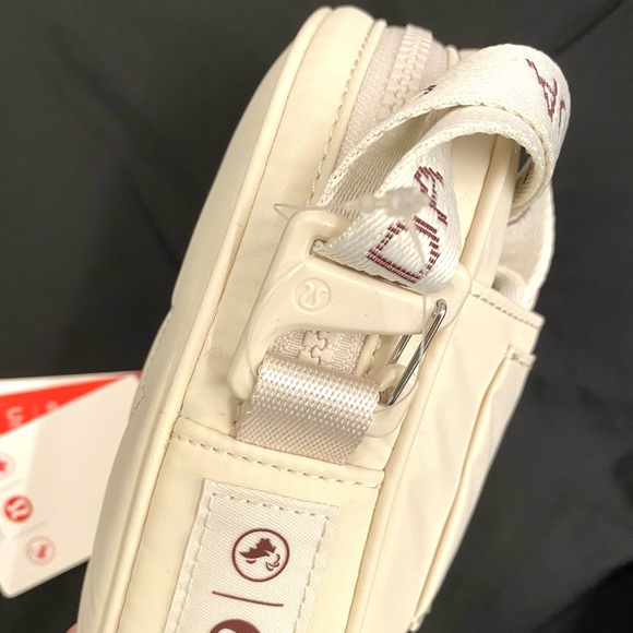 Lululemon Team Canada 22 Future Legacy Crossbody Bag - Picture 7 of 13